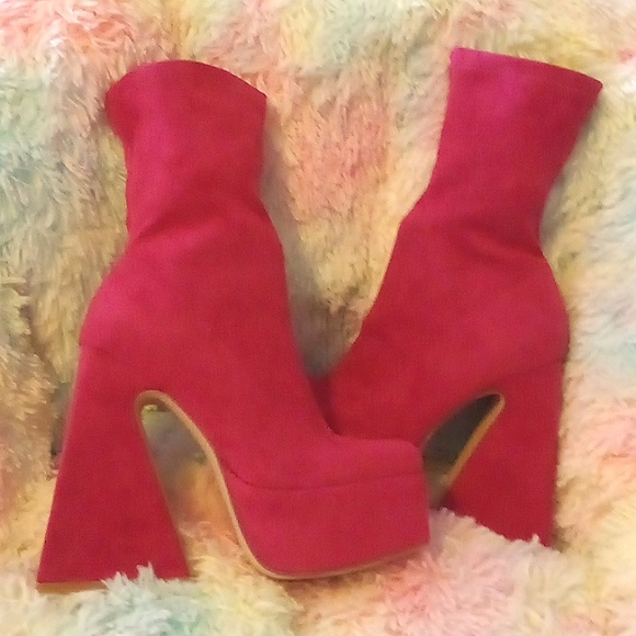 Privileged Shoes - Brand new block heel boots